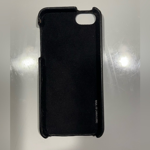 iPhone 5 Case. Black Hard Case with “C” design. Inside has a velvety felt finish - Picture 3 of 5